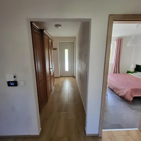 Se Zahradou شقة تشيسكي بوديوفيتسه